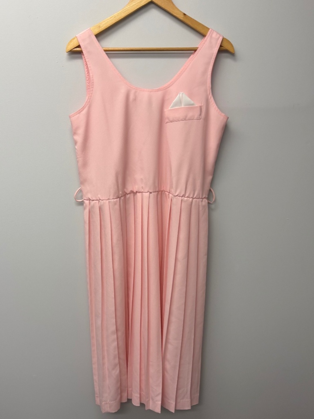 Vintage 80s Pastel Pink Pleated Midi Dress with Belt, Retro Pocket Square Sz 9